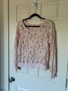 🎉 BCBGENERATION - Light Pink Lacey Long Sleeve - Fits Medium (Tag Large)